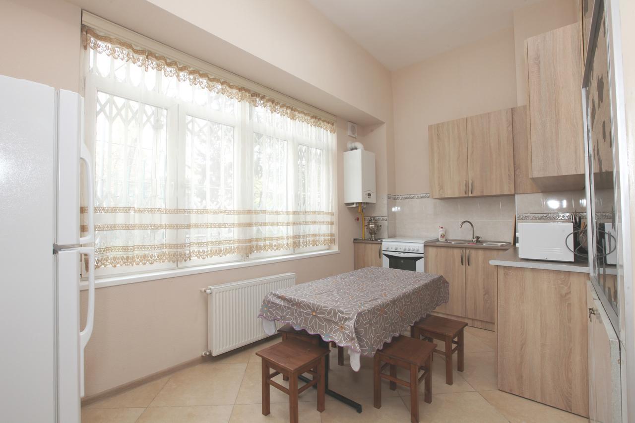 Apartment At Stalin House Тбилиси Екстериор снимка